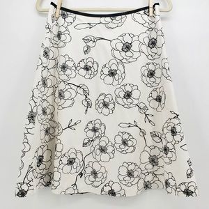 WHBM White and Black Floral Embroidered Skirt